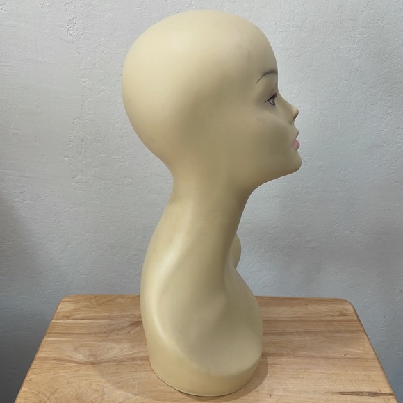 54. Mannequin Head Plastic Display for Wigs Hats Sunglasses Jewelry - Picture 4 of 8